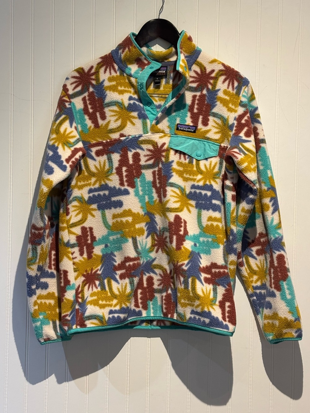 Patagonia Synchilla snap-T Fleece Pullover with Multi-Color Print